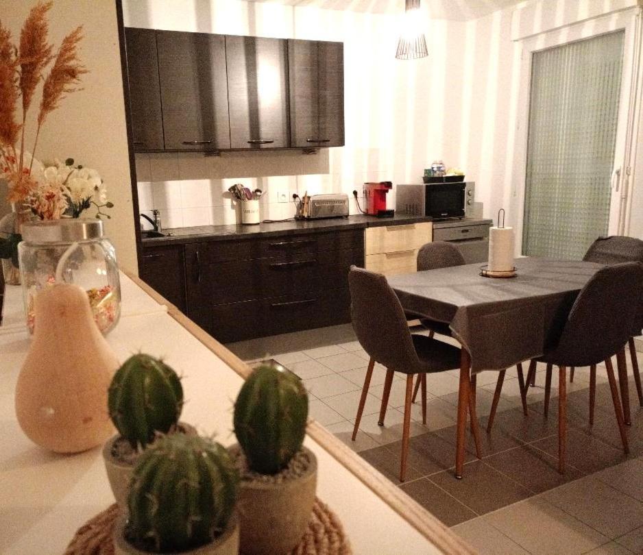 Superbe Appartement ,Proche De Paris, Dans Residence Privee , Ideal Familles, Parking Et Wifi Gratuits! ! ! Vitry-sur-Seine Kültér fotó