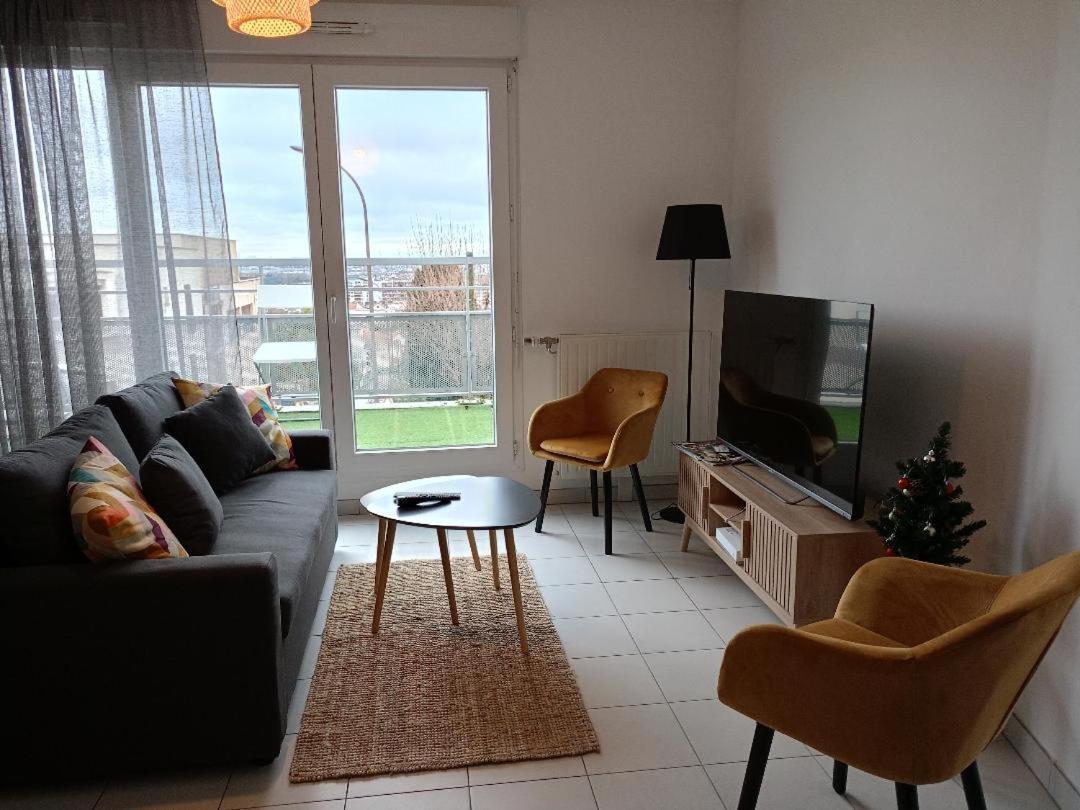 Superbe Appartement ,Proche De Paris, Dans Residence Privee , Ideal Familles, Parking Et Wifi Gratuits! ! ! Vitry-sur-Seine Kültér fotó
